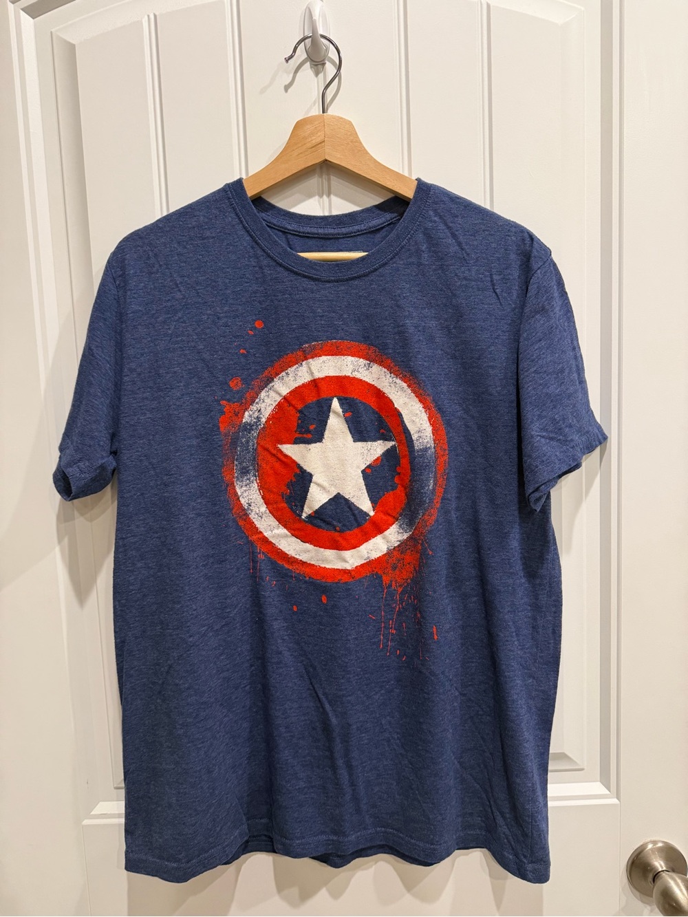 Marvel Captain America Shield Graphic Tee Unisex Large